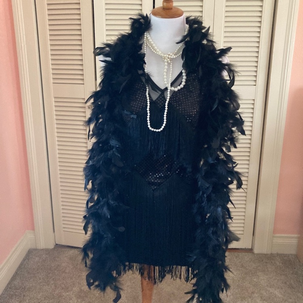 VTG Halloween Flapper/ Great Gatsby Costume - Dress,  pipe, and Faux feather Boa